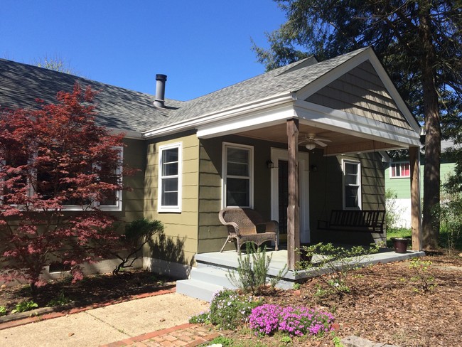 Foto del edificio - 844 Linden Hall Rd