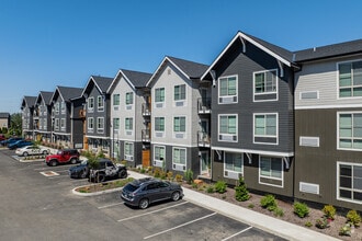 Building Photo - Meadowlark at Fairview