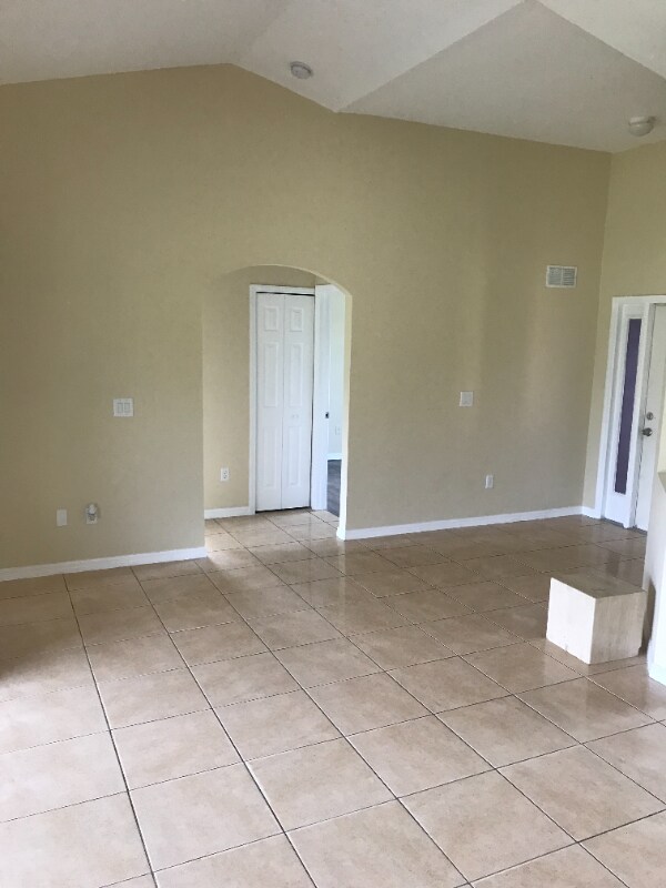 Foto del edificio - 543 Kingsbury Ln