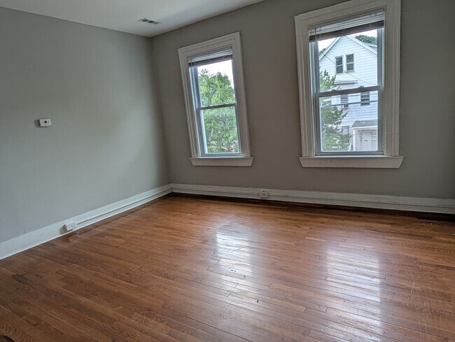 Building Photo - 198 Wolcott St