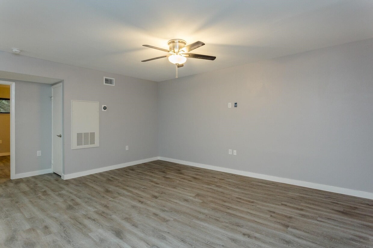 Foto principal - 2810 Beauchamp St