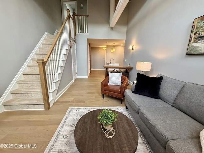 Building Photo - 77 Van Dam St