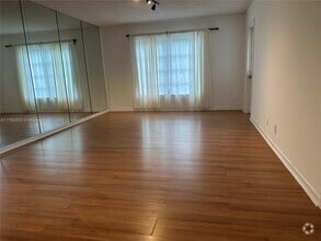 Building Photo - 8121 SW 24th Ct