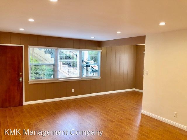 Building Photo - 2 br, 1 bath Apartment - 10730-36 Rose Ave...