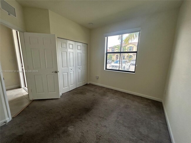 Building Photo - 10622 W 33rd Way