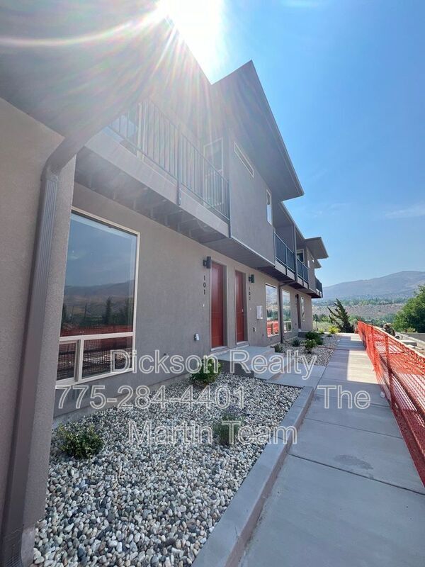 Foto del edificio - 760 Bluffs Ct