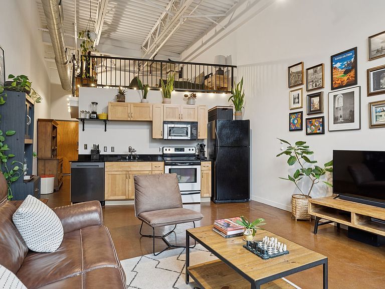 Photo - 1400 Rosa L Parks Blvd (Nashville, TN)