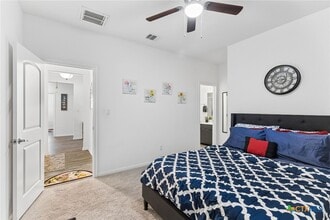 Building Photo - 228 High Mesa Dr