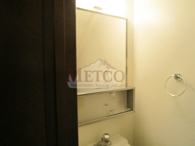 Building Photo - 14401