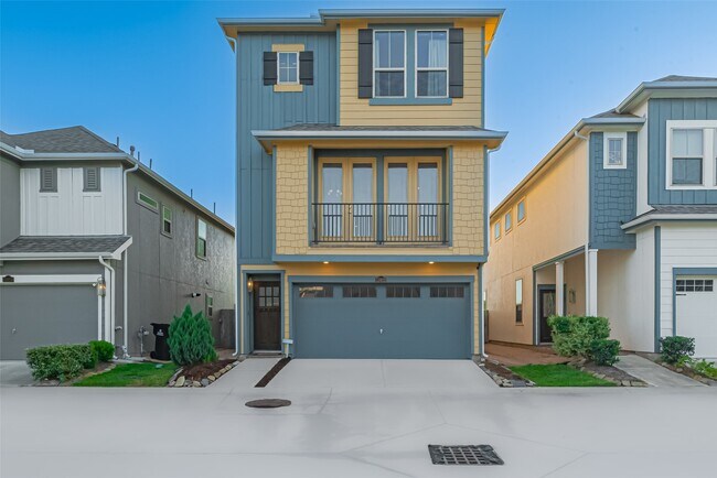 Building Photo - 11922 Briarwood Hill Way