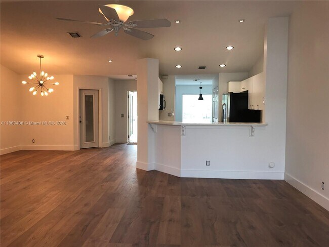 Foto del edificio - 4265 Pine Ridge Ct