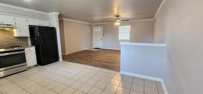 Foto del edificio - 207 Larkspur St