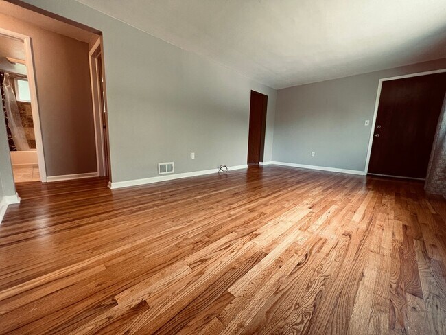 Foto del edificio - 121 Merwood Drive