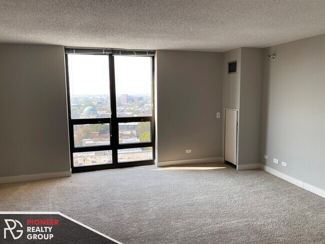 Foto del edificio - 2551 N Clark St