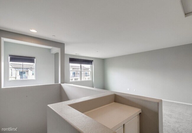 Foto del edificio - 1 br, 1 bath Townhome - 1560 Santa Carolin...