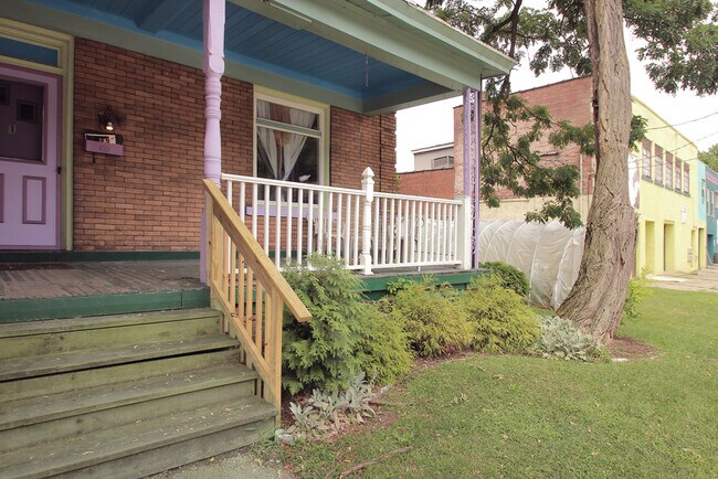 Building Photo - 311 Pennwood Ave