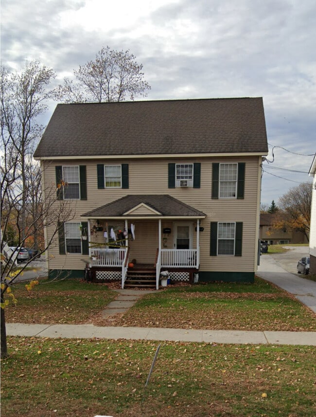 Building Photo - 168 N Main St