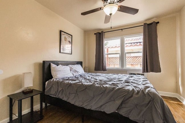 Foto del edificio - 4118 Gamma St