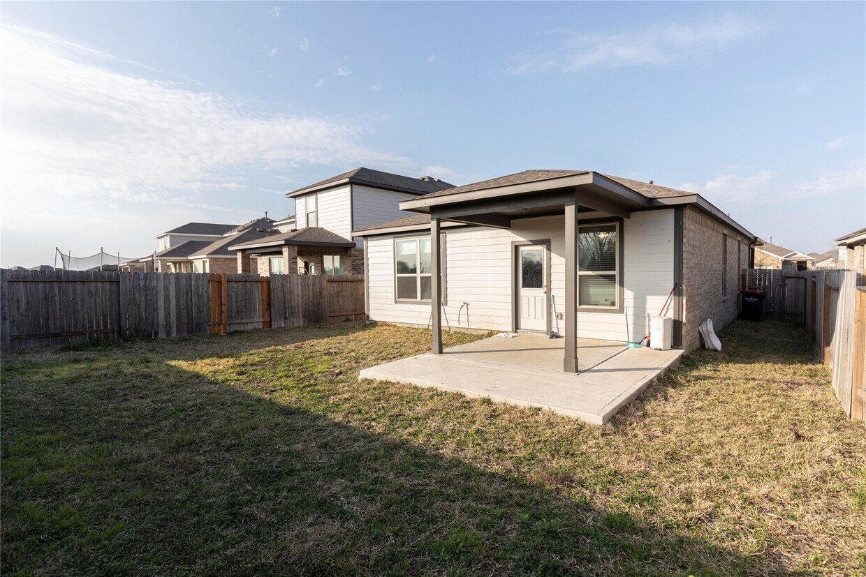 Foto del edificio - 23119 True Fortune Dr