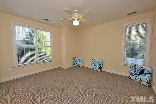 Building Photo - 703 Copperline Drive unit 302, Chapel Hill...