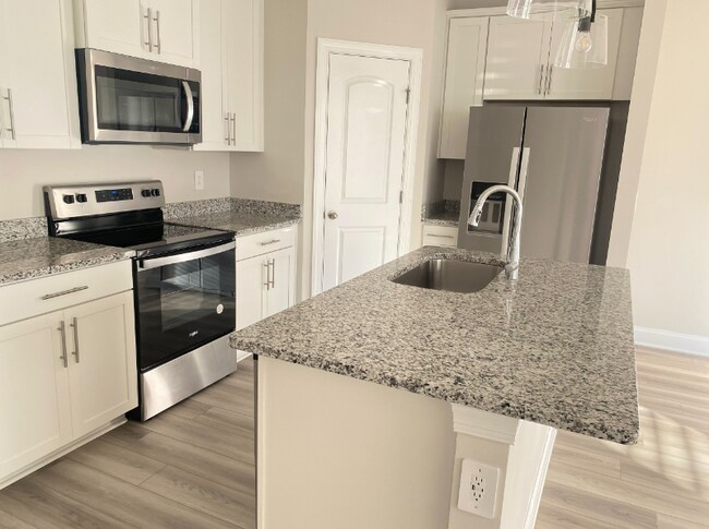 Foto del edificio - 4550 Skywood Ln