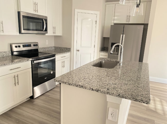 Photo - 4550 Skywood Ln House