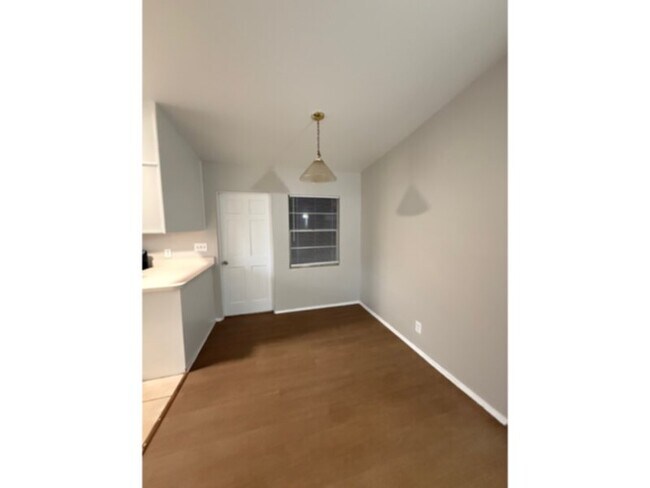 Foto del edificio - 3 Bedroom with Garage, Screen Porch, and Central AC-Lake Mary Schools!