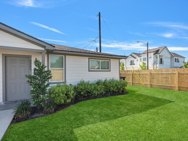 Foto del edificio - 2202 Solo St