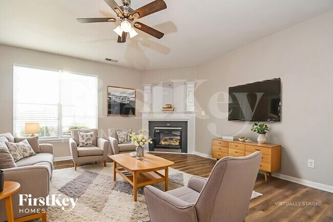 Foto del edificio - 2486 Ingleside Dr