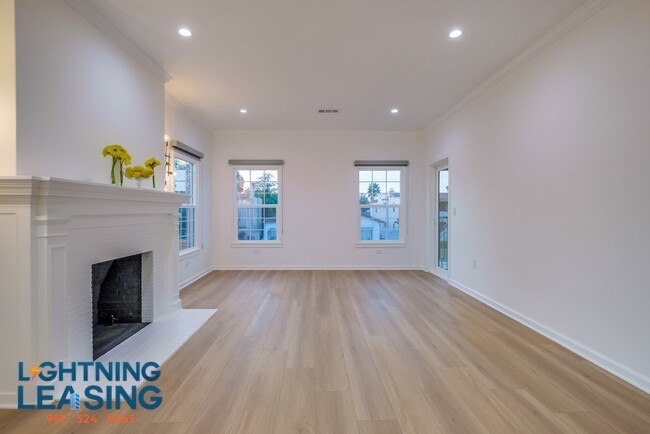 Building Photo - Stunning Newly Remodeled 3-Bed, 2-Bath Dup...