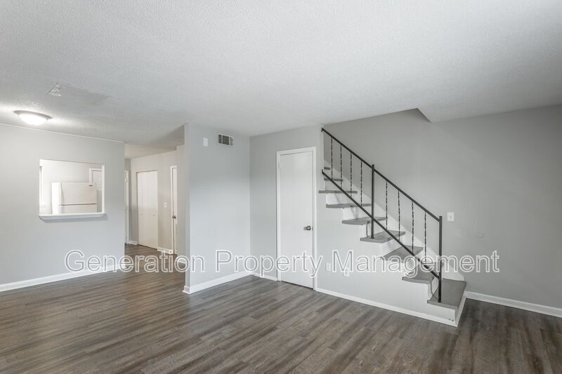 Photo - 4405 Delashmitt Road