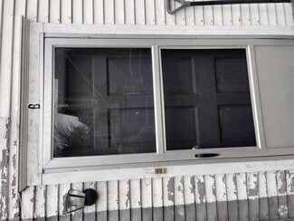 Building Photo - 136 Pottsville St