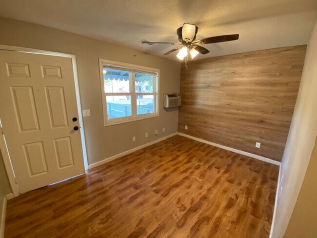 Foto del edificio - 2297 Beaumont St