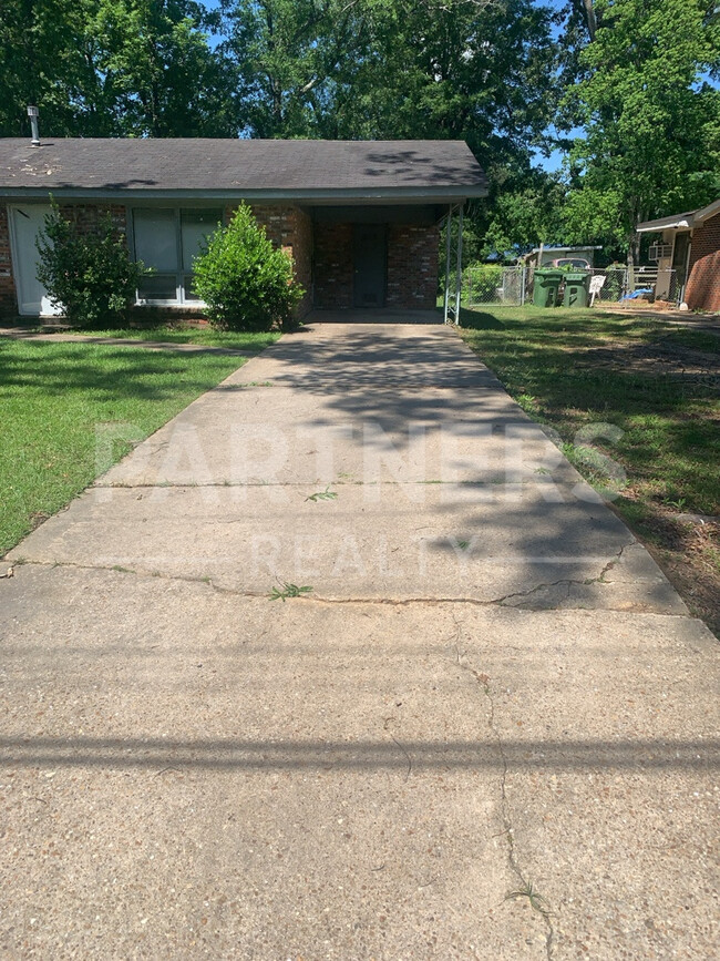 Foto del edificio - 4508 Rainbow Rd