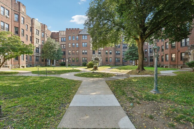 Photo - The Residences at Marchwood Apartments