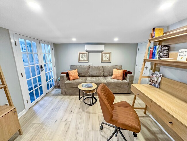 Building Photo - 15 Overlook Ter