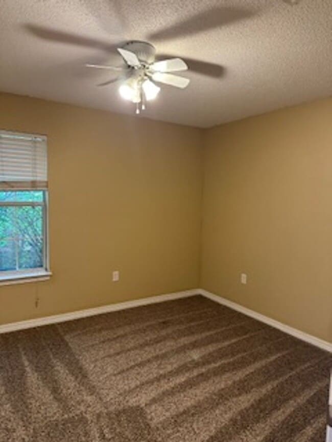Building Photo - 5180 Whitehurst Ln