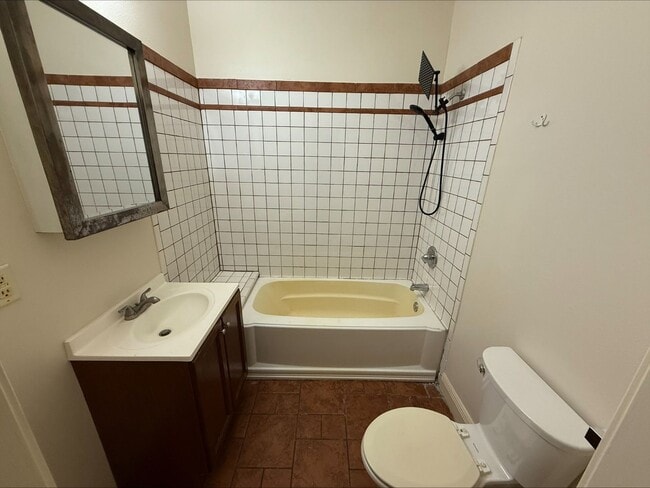 Building Photo - fna3705