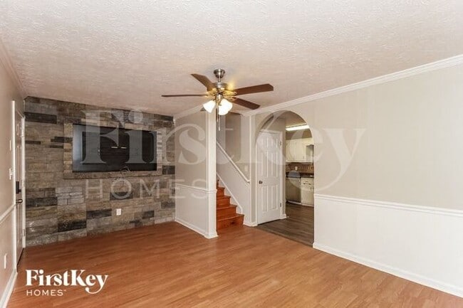 Building Photo - 105 Tanner Dr