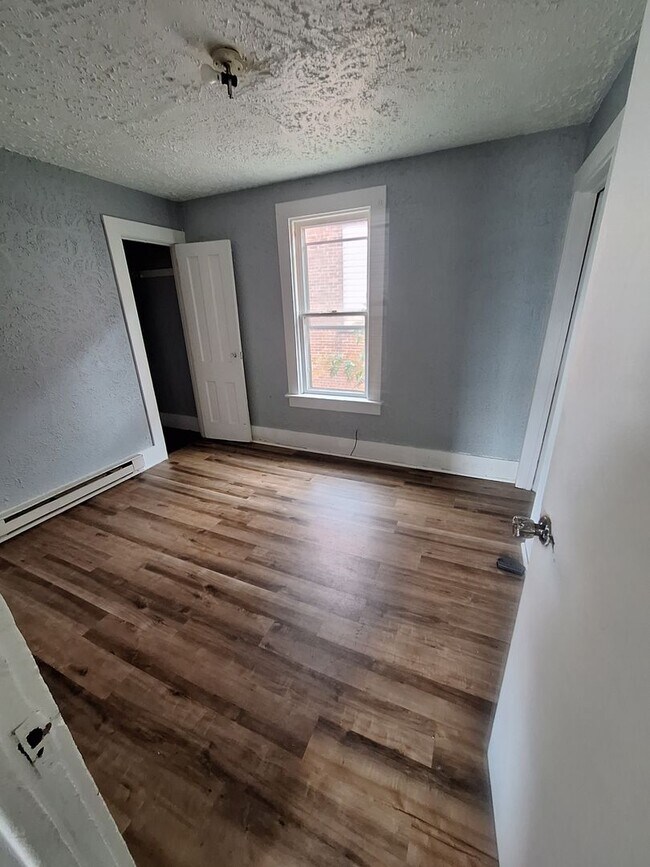 Building Photo - 520 W 17th Street