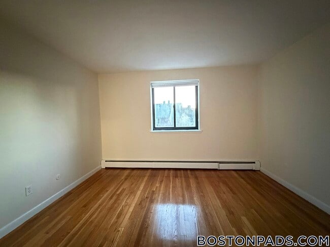 Foto del edificio - 122 Dustin St