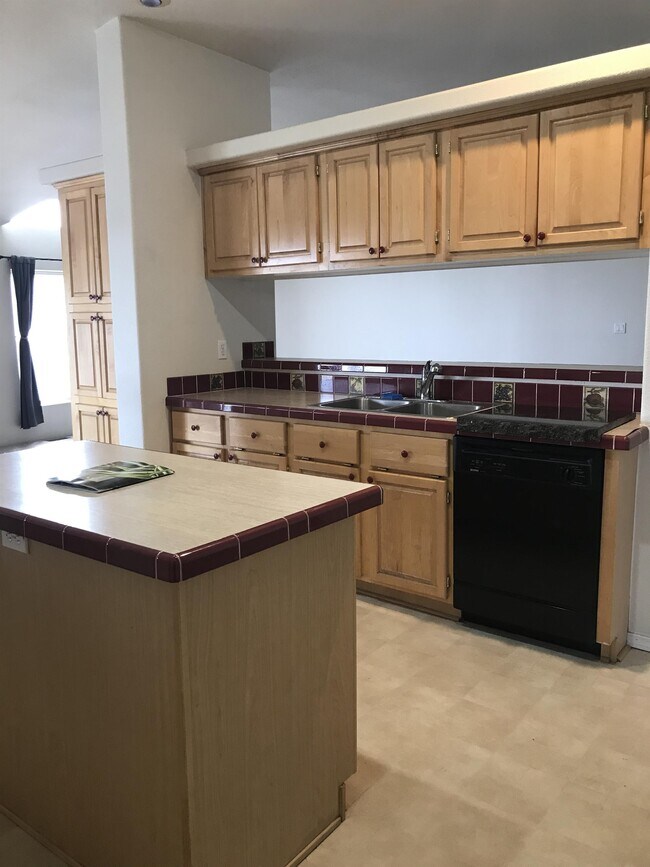 9293 NW Coyner Ave, Redmond, OR 97756 House Rental in Redmond, OR