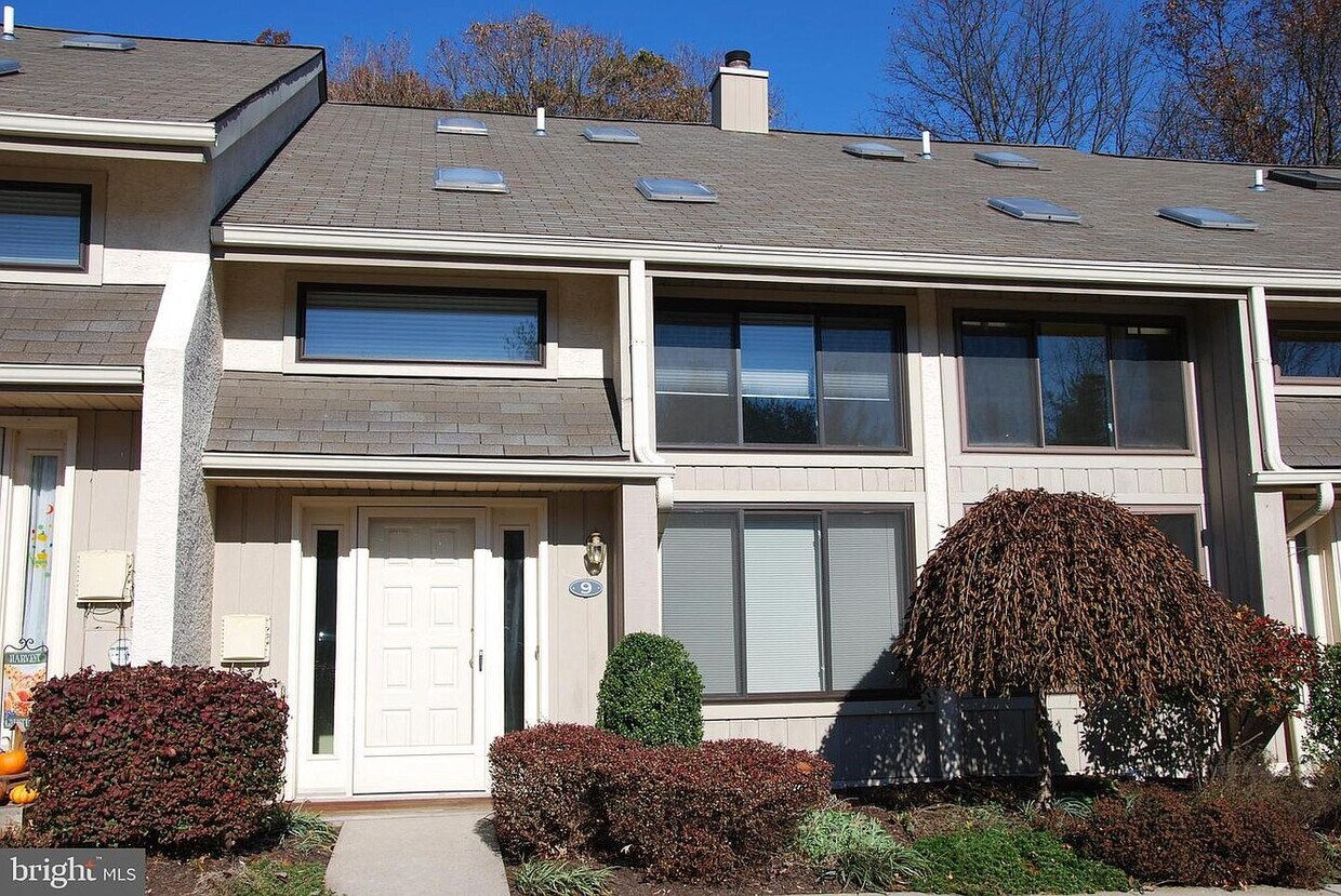 Primary Photo - 9 Landmark Dr