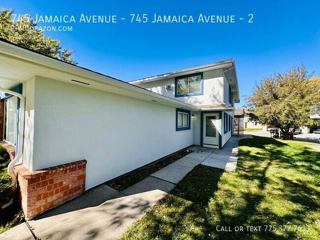 Foto del edificio - 745 Jamaica Ave