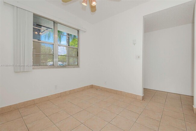 Foto del edificio - 12701 SW 13th St
