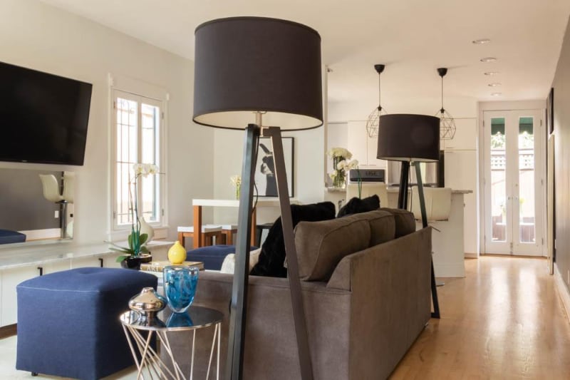 Primary Photo - 7715 Waring Ave