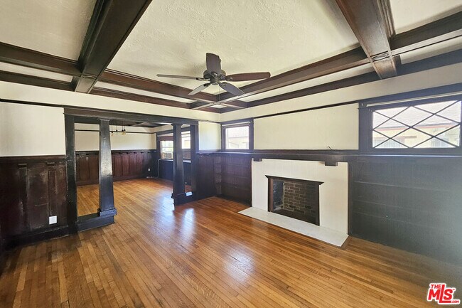 Building Photo - 648 Heliotrope Dr