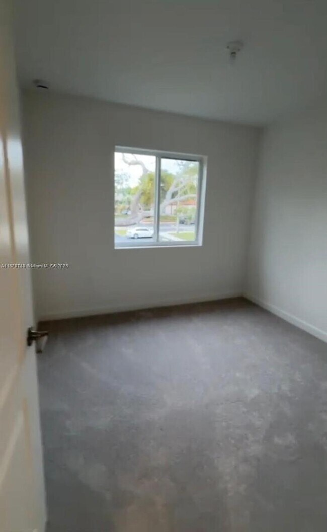 Foto del edificio - 5145 SW 37th St