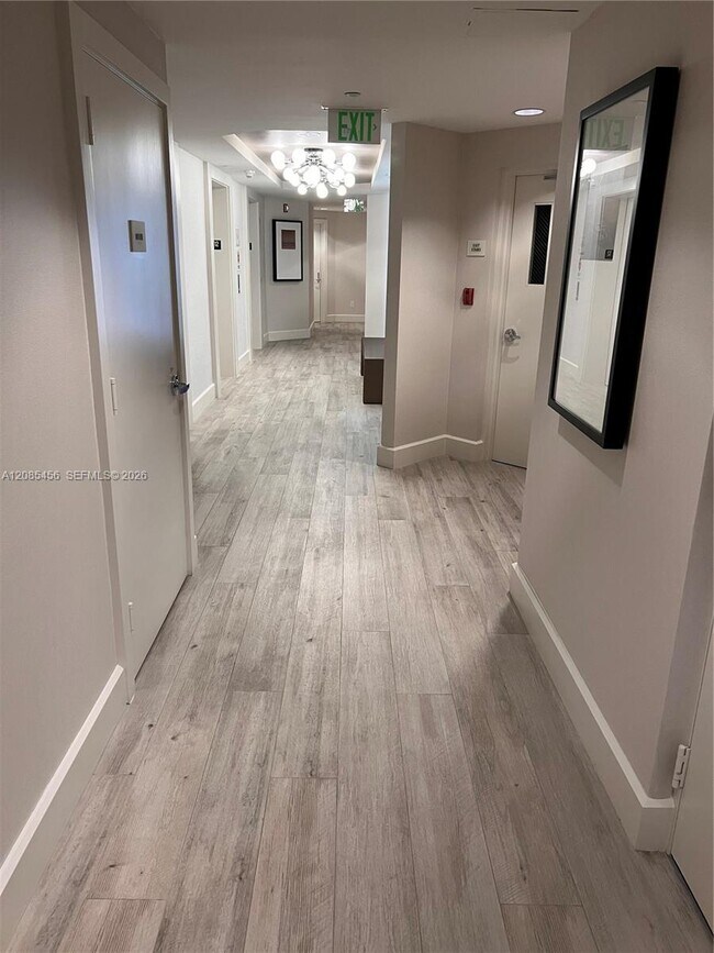 Foto del edificio - 21055 Yacht Club Dr
