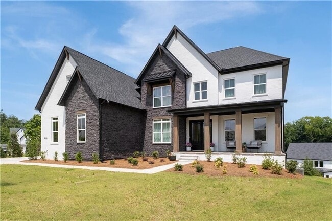 Building Photo - 4510 Hawthorn Cir